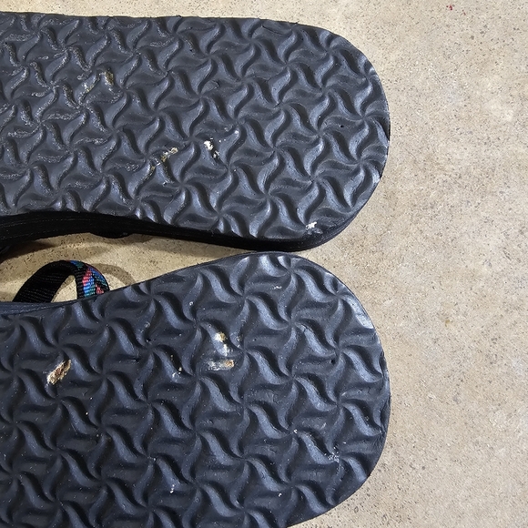 TEVA Women's Olowahu Sandal Slip-On Retro Geometric Multi Colored Size 7 - Picture 11 of 14